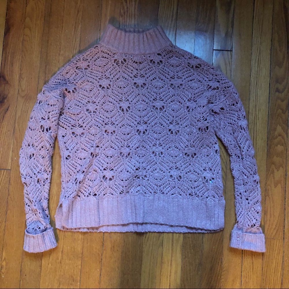 American Eagle | Pink Turtleneck Sweater Small